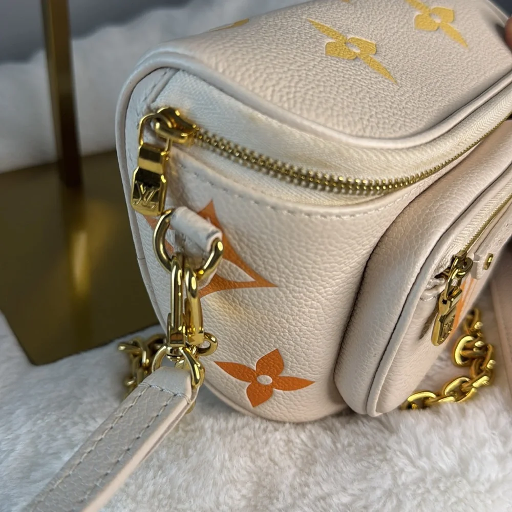 Louis Vuitton Empreinte Monogram Giant Mini By The Pool Bumbag Cream Saffron - Picture 10 of 13